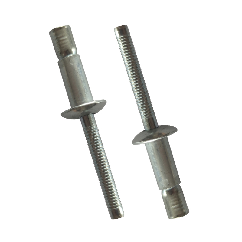 External lock type drawing core pulling rivet